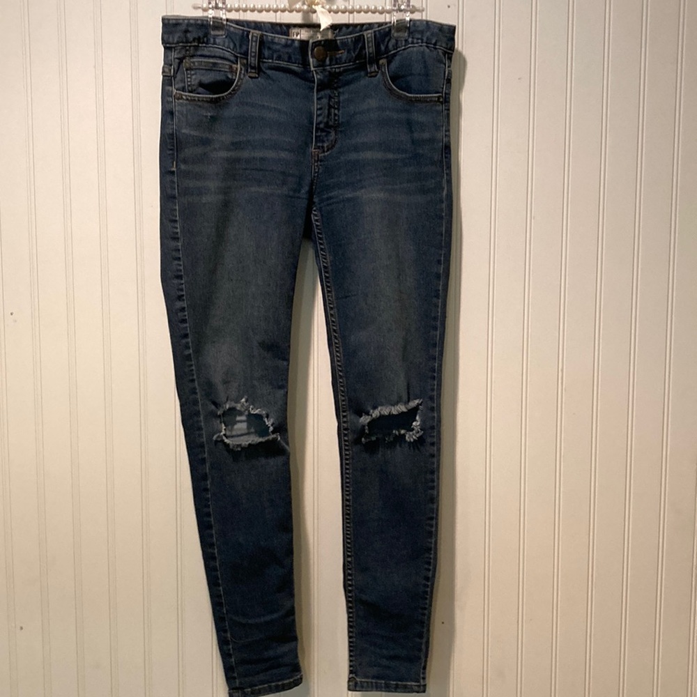 Free People Distressed Skinny Jeans Size 27